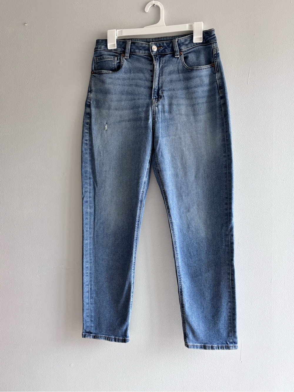 American Eagle Outfitters Women’s High Rise Mom Jeans Light Wash Stretch Sz 8